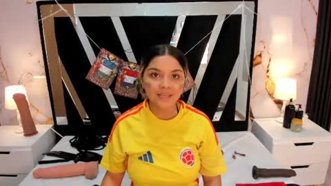 Snapshot of wonderkloe_ chatting on July 7, 7:51 pm wonderkloe_ online show from July 7, 7:51 pm