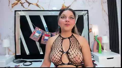 Snapshot of wonderkloe_ chatting on July 14, 8:47 pm wonderkloe_ online show from July 14, 8:47 pm