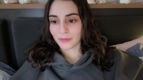 Stia online show from December 19, 5:47 am