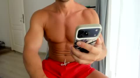 Snapshot of woolfiie chatting on June 25, 8:08 am Wolfie online show from June 25, 8:08 am
