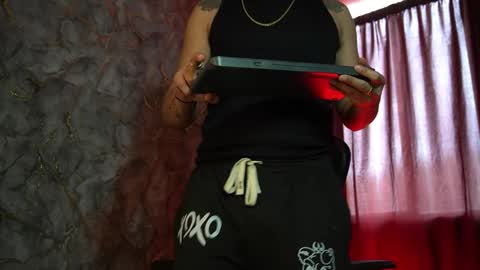 Snapshot of woondeer17 chatting on February 20, 7:03 pm Woondeer online show from February 20, 7:03 pm