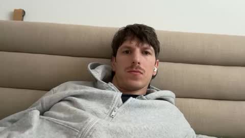 Snapshot of wow_justwow chatting on January 8, 8:49 am wow_justwow online show from January 8, 8:49 am