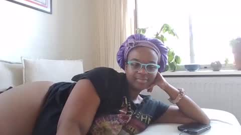 writergirl69 online show from April 12, 8:30 am