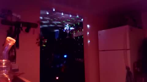 wyiatt online show from September 12, 7:08 am