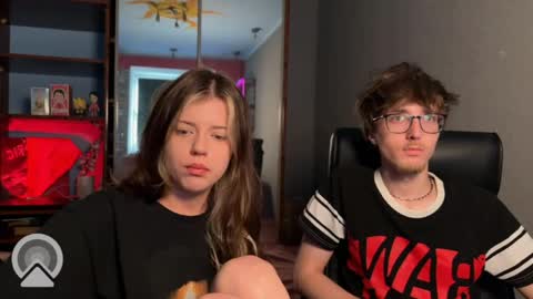 Philipp and Este online show from June 1, 5:09 am
