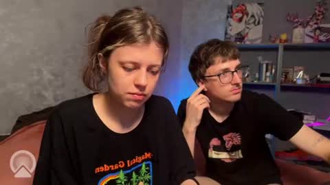 Philipp and Este online show from August 1, 1:05 am