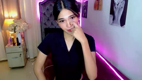 Snapshot of xairah_doux chatting on October 5, 1:59 am xairah_doux online show from October 5, 1:59 am