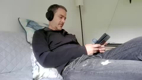 xalegarmax online show from April 7, 10:48 am