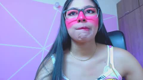 XALLYSONX online show from April 15, 12:01 pm