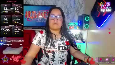 xander_taylor_ online show from June 18, 9:14 am