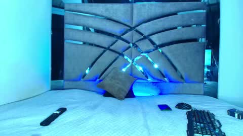 Xanderstone online show from June 7, 1:43 am