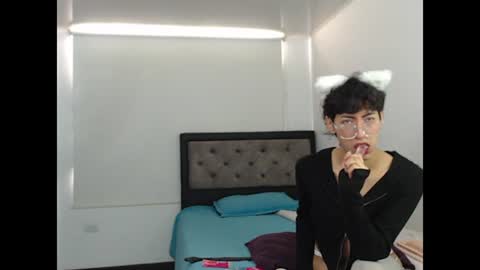 xangel__dustx online show from June 25, 3:27 pm