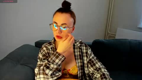 Snapshot of xapka_lapka chatting on May 28, 4:10 am Alice online show from May 28, 4:10 am