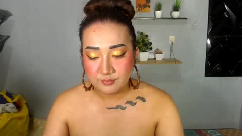 Nira   NOT INTO CHEAP GUYS  online show from July 18, 6:12 pm