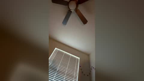 xbigdick_214 online show from April 3, 6:39 pm