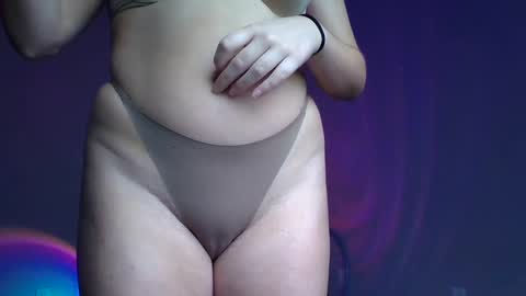 Snapshot of xcharlottexeuphoriax chatting on February 13, 10:54 pm charlotte euphoria online show from February 13, 10:54 pm