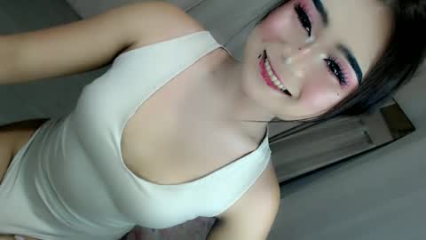 kianna online show from June 19, 4:17 am