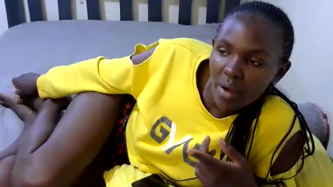 xeenah online show from April 15, 12:34 pm