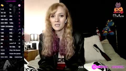 EllieeRose online show from April 9, 10:15 pm