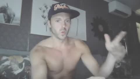 Snapshot of xeroxe860 chatting on July 20, 11:29 pm Xeroxe online show from July 20, 11:29 pm