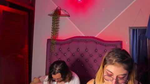 xialee and Lio online show from December 16, 1:53 am