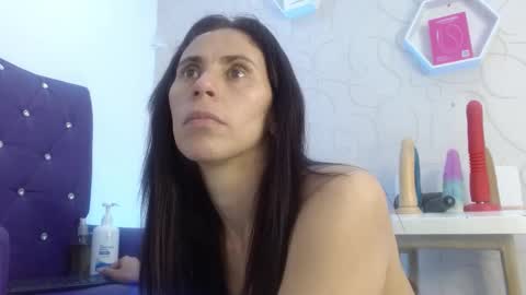 Snapshot of xime_stone chatting on December 18, 2:45 pm Xime online show from December 18, 2:45 pm