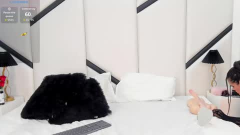 ximenacosta online show from May 22, 12:22 pm