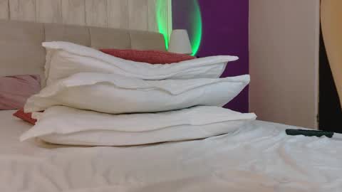 Kim online show from April 12, 12:37 am