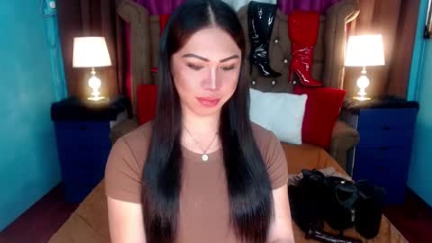 Snapshot of xnaughty_haileyx chatting on February 2, 12:02 pm Hailey online show from February 2, 12:02 pm