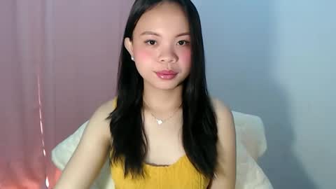 nathalie online show from April 18, 11:05 pm