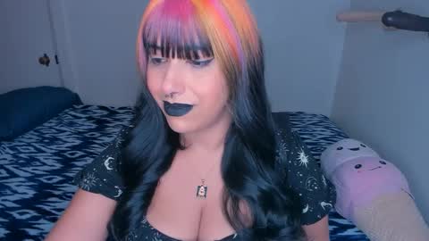 Rae  online show from December 6, 3:22 pm