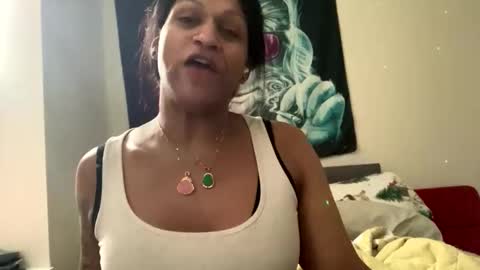 Snapshot of xperiencepressure chatting on June 7, 12:53 pm xperiencepressure online show from June 7, 12:53 pm