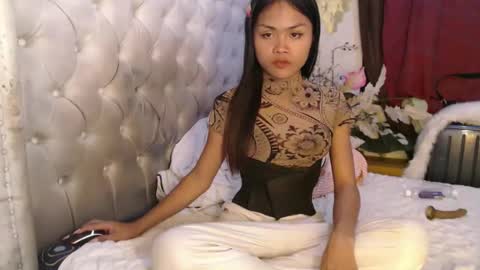 Snapshot of xpinaycreamcockx chatting on December 18, 12:00 pm JHANA online show from December 18, 12:00 pm