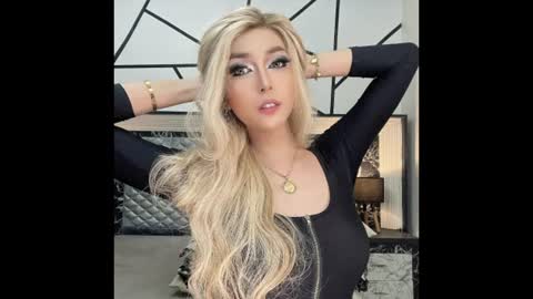xsexysucker online show from July 15, 10:15 pm