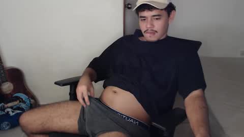 Snapshot of xtranherr chatting on December 1, 3:22 am xtranherr online show from December 1, 3:22 am