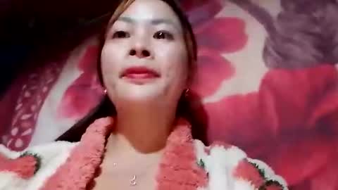 xuxulove00 online show from December 15, 12:04 am