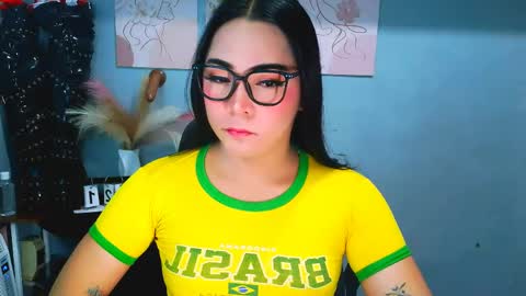 xxirene online show from May 21, 8:32 am