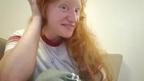 Snapshot of xxmariebliss chatting on June 19, 1:48 pm xxmariebliss online show from June 19, 1:48 pm