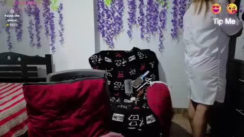 xxmilexx online show from July 8, 10:53 am