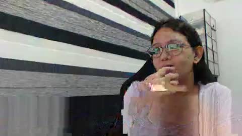  Kaycee  online show from March 30, 10:16 am