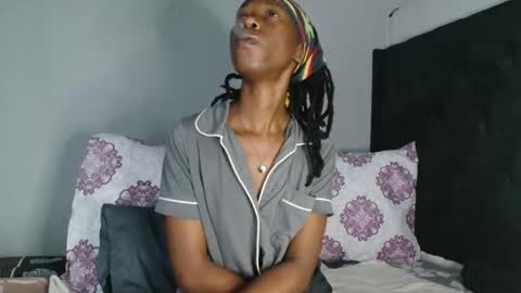 xxsexytalia28 online show from March 3, 7:36 am