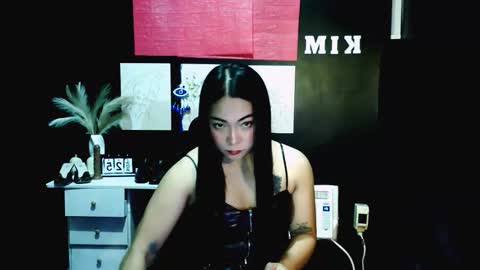Snapshot of xxslutty_kim chatting on November 25, 10:37 am xxslutty kim online show from November 25, 10:37 am