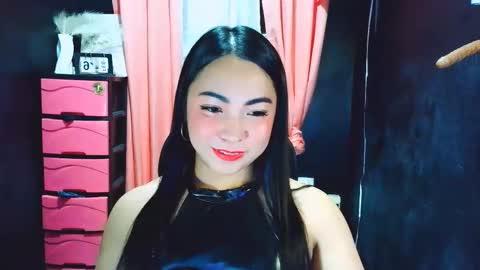 Snapshot of xxslutty_kim chatting on February 16, 2:24 pm xxslutty kim online show from February 16, 2:24 pm