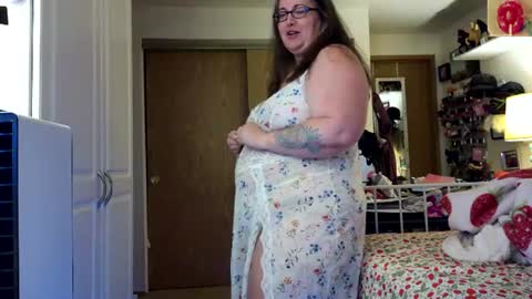 Strawberry Jane online show from June 9, 4:35 am