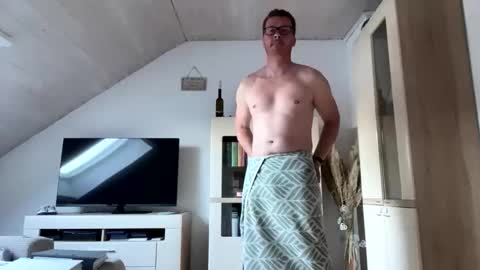Alex online show from May 29, 6:39 pm