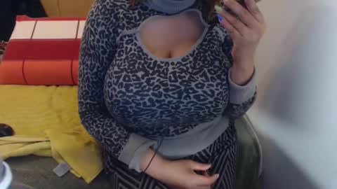 Ayanda online show from April 17, 3:26 pm