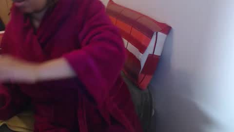 Ayanda online show from April 18, 6:34 pm