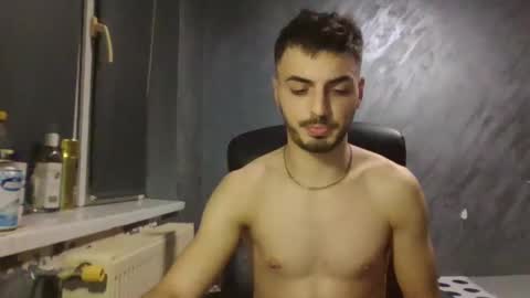 Snapshot of xxxdonpuiuuxxx chatting on January 15, 6:40 pm xxxdonpuiuuxxx online show from January 15, 6:40 pm