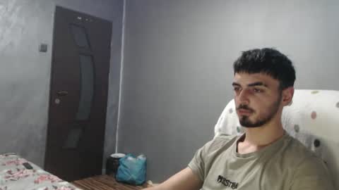 Snapshot of xxxdonpuiuuxxx chatting on November 22, 3:33 pm xxxdonpuiuuxxx online show from November 22, 3:33 pm