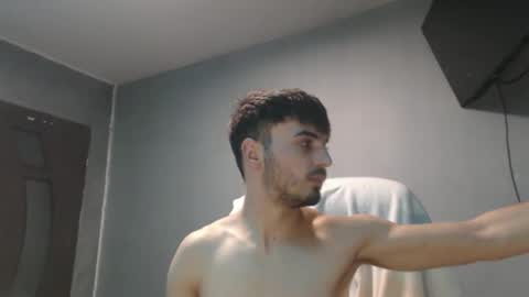 Snapshot of xxxdonpuiuuxxx chatting on February 5, 6:45 pm xxxdonpuiuuxxx online show from February 5, 6:45 pm